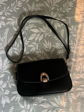 Classic Black Shoulder/Crossbody Bag with Gold Hardware